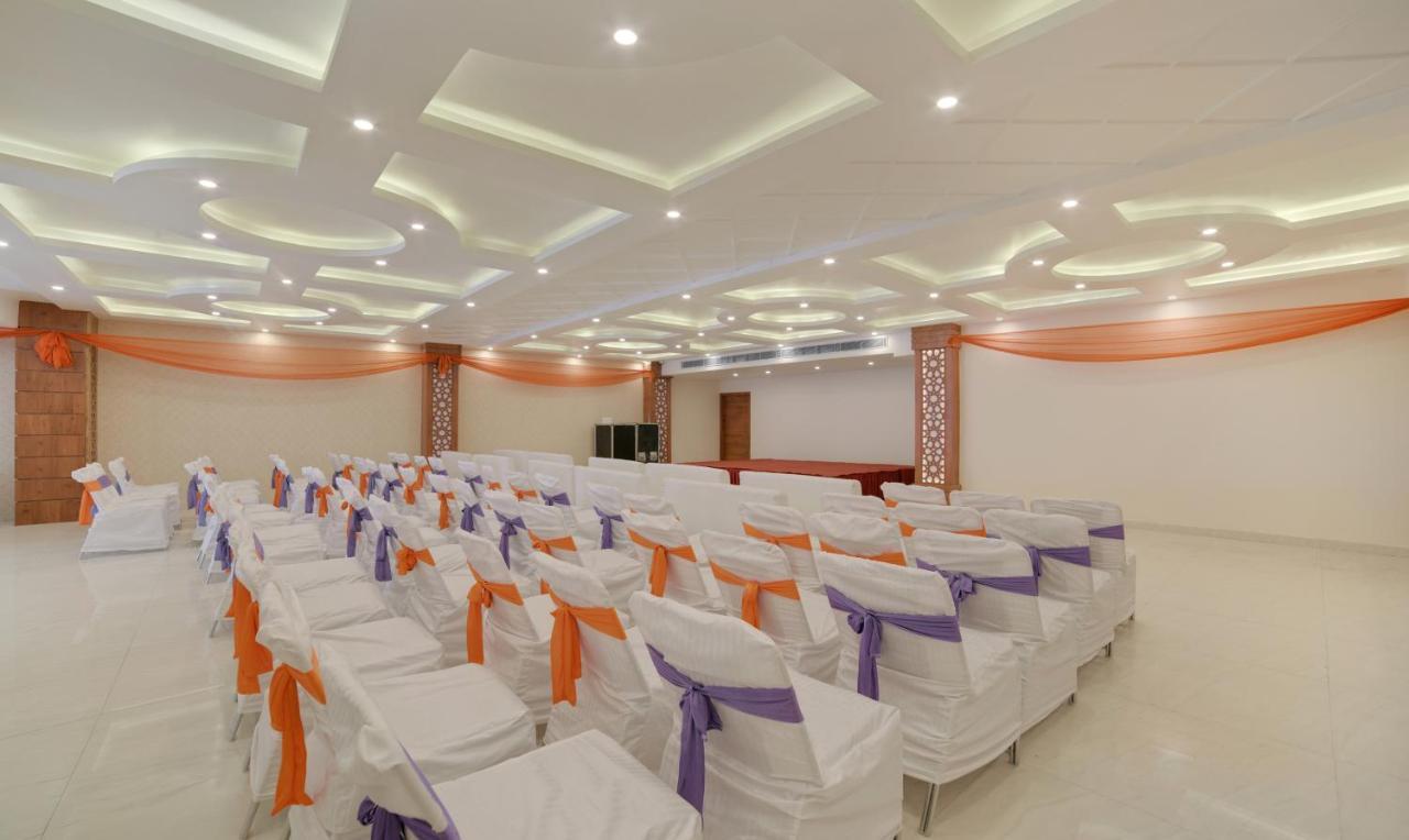 Hotel Treebo G K Residency Near Dehradun Railway Station Esterno foto